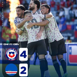 𝑳𝑨 𝑹𝑶𝑱𝑨 𝑴𝑶𝑫𝑶 𝑷𝑹𝑰𝑴𝑬 🤩🇨🇱😝
La Selección Chilena, dirigida por Nicolás Córdova, logro imponerse 4-2 ante Cabo Verde y se quedó con el primero de los amistosos que se jugarán en esta fecha FIFA.
⚽️Ben Brereton, Maxi Gutiérrez, Felipe Loyola y Gonzalo Tapia anotaron para la roja.
🗓️ El próximo lunes 30, a las 03:00 de la madrugada, se jugará el segundo amistoso vs Nueva Zelanda.
¿Qué les pareció el partido y triunfo de La Roja? 🤩🇨🇱 #RR