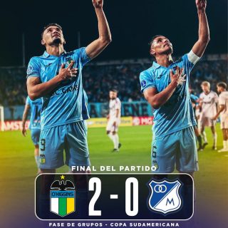 𝑫𝑬𝑩𝑼𝑻 𝑪𝑶𝑵 𝑬𝑳 𝑷𝑰𝑬 𝑫𝑬𝑹𝑬𝑪𝑯𝑶 𝑫𝑬𝑳 𝑪𝑨𝑷𝑶 𝑫𝑬 𝑷𝑹𝑶𝑽𝑰𝑵𝑪𝑰𝑨🇧🇼👀
🙌En su primer partido por la fase de grupos de la Copa Sudamericana 2026, O’higgins de Rancagua venció 2-0 a Millonarios de Colombia en El Teniente.
⚽️Los goles que le dieron el triunfo al Capo de Provincia, llegaron de la mano de Arnaldo Castillo (12'), y Francisco González (83').
📊Con este resultado, O’higgins se mantiene como líder momentáneo del grupo C.
✈️El próximo desafío para los dirigidos por Lucas Bovaglio, será visitar a São Paulo el 14 de abril.
¿Opiniones del triunfo del "Capo"?👀✍🏽 #RR