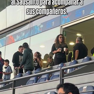 Tras su operación de rodilla, así se vio a Octavio Rivero. El delantero llegó con muletas al estadio Sausalito para acompañar a sus compañeros azules en el duelo vs Everton.

🎥 @lukasmery._